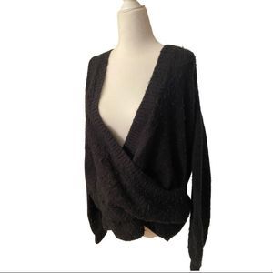 LF crossover oversized sweater